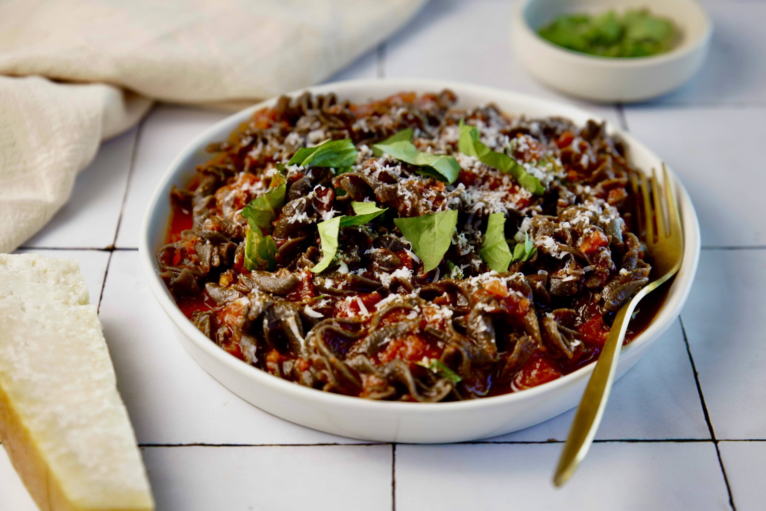 Banana Pasta with Red Sauce, Basil & Parmesan Solely